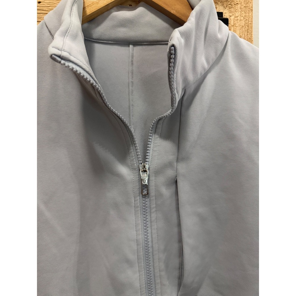 Lululemon Sojourn Jacket Mens XL Light Grey Full Zip Luxtreme Mock Neck M3416S - Picture 2 of 5